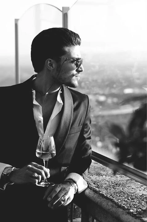 Mariano Di Vaio thumbnail