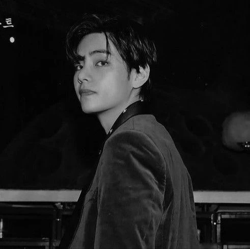 Kim Taehyung thumbnail