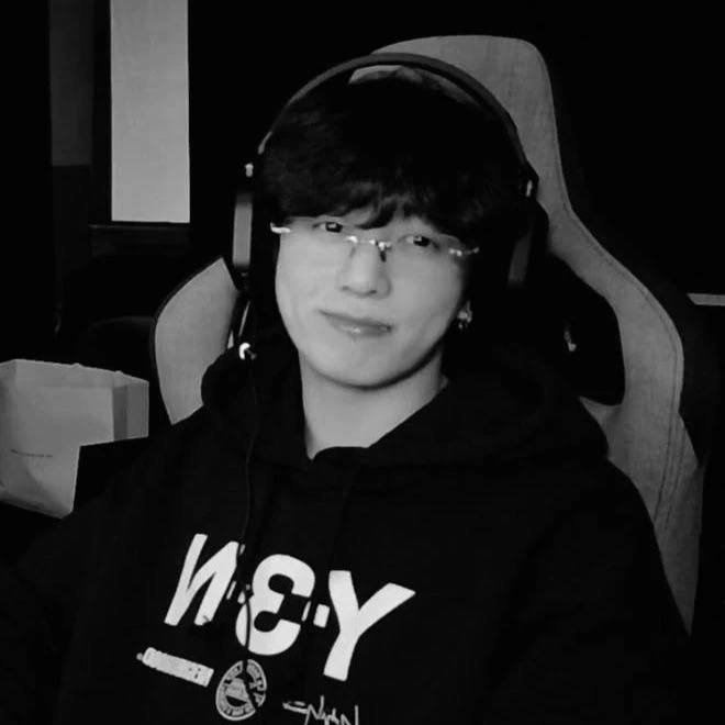 Jungkook Gamer — BL/YAOI thumbnail