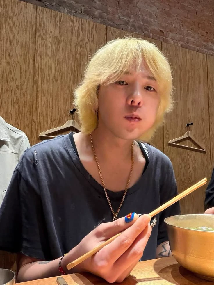 Kwon jiyong  ( Gdragon)  thumbnail