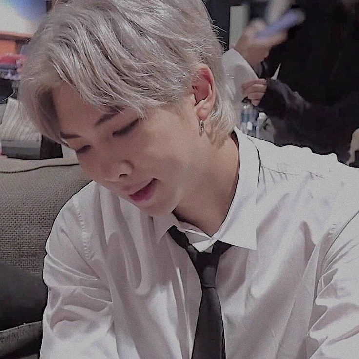 kim namjoon thumbnail