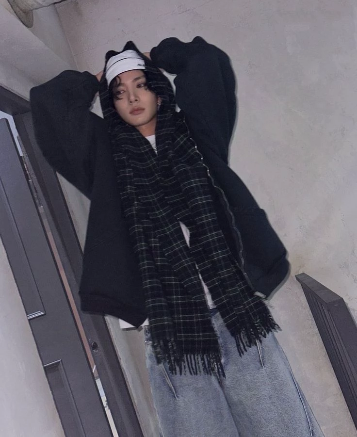 Lee heeseung  thumbnail
