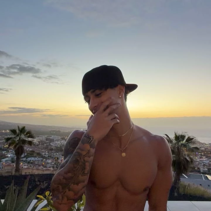𝑷𝑬𝑫𝑹𝑶 𝑬𝑵𝒁𝑶 🇻🇪💸🫦 thumbnail