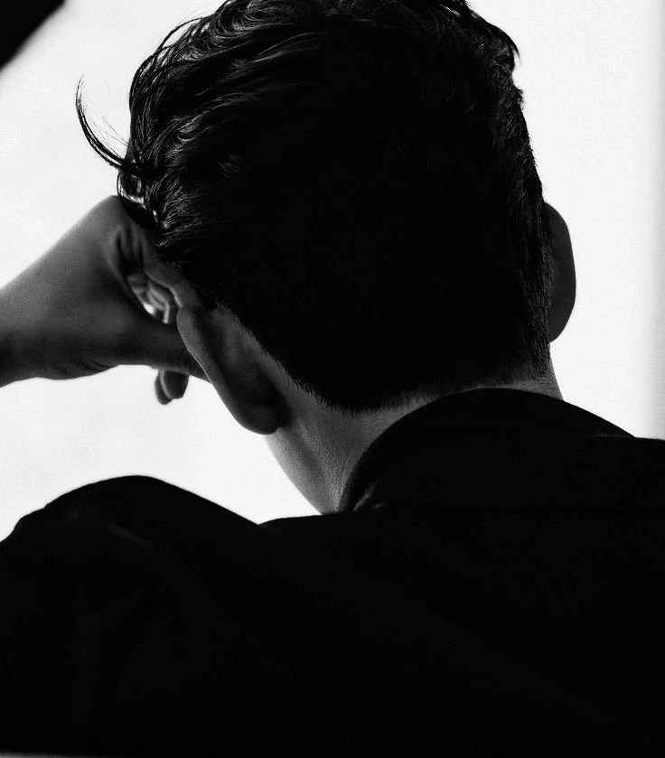 Damon, Mafia Boss, CEO, Billionaire, Accidental meeting, Dangerous, Love thumbnail