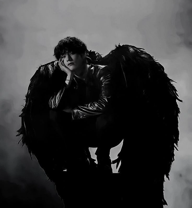 KIM TAEHYUNG thumbnail