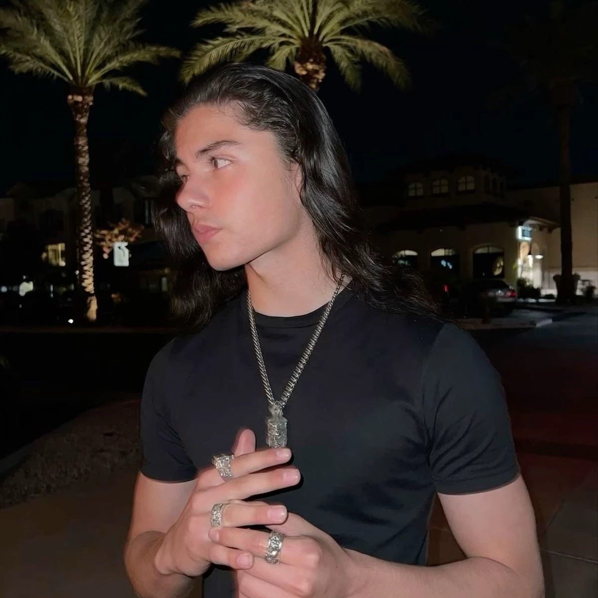 Miguel Mora thumbnail