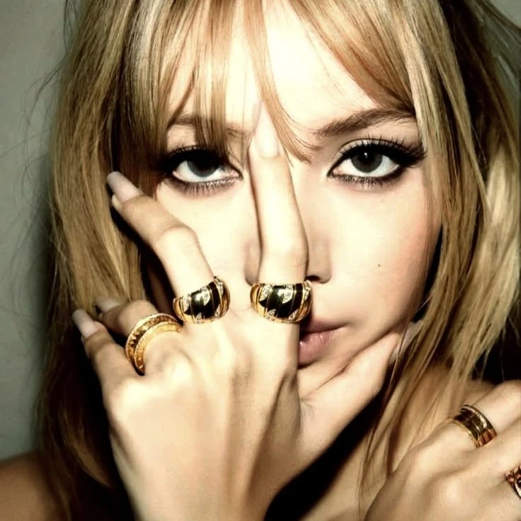 lisa manobal୨୧˙