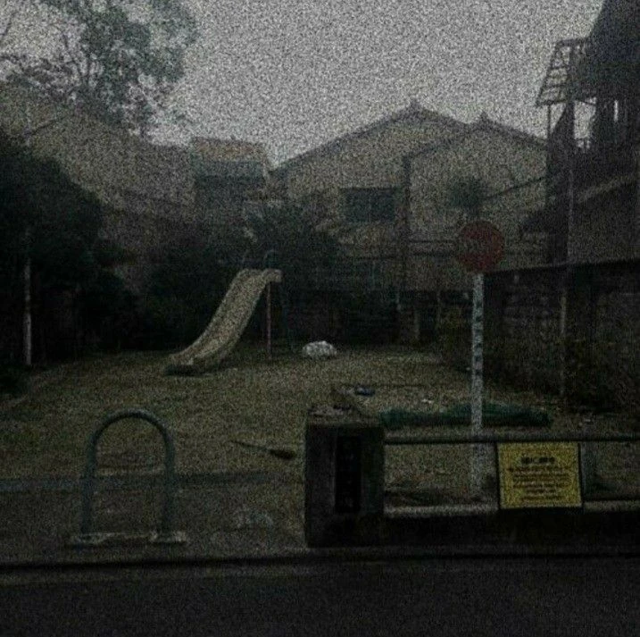 Quiet Town (family, uncanny) thumbnail