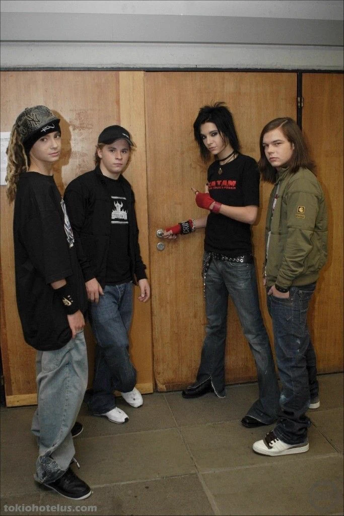 Tokio Hotel, the countryside, and friendship thumbnail