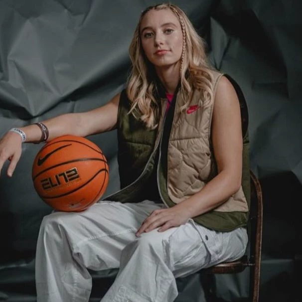 Paige Bueckers thumbnail