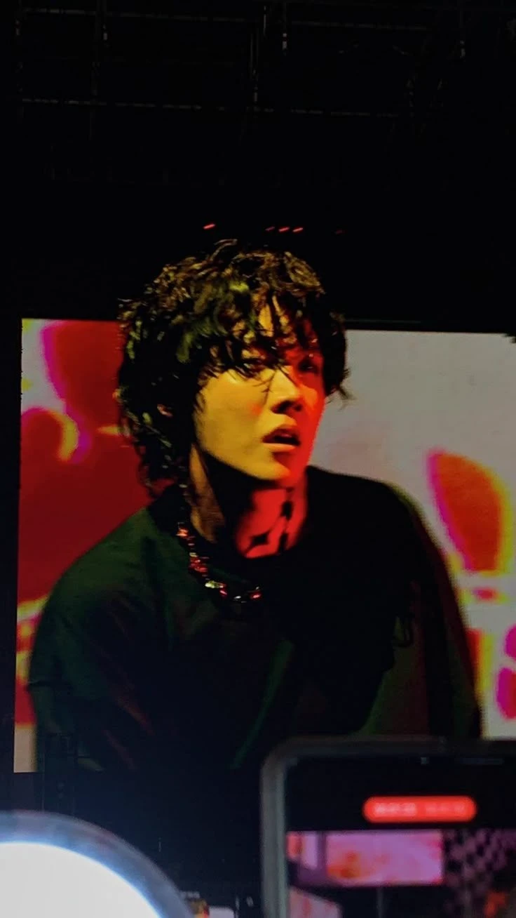 Hoseok  thumbnail