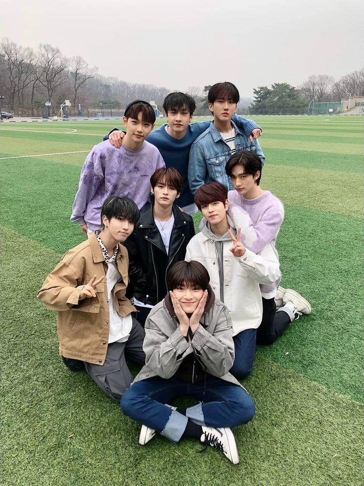 pre-debut STRAY KIDS thumbnail