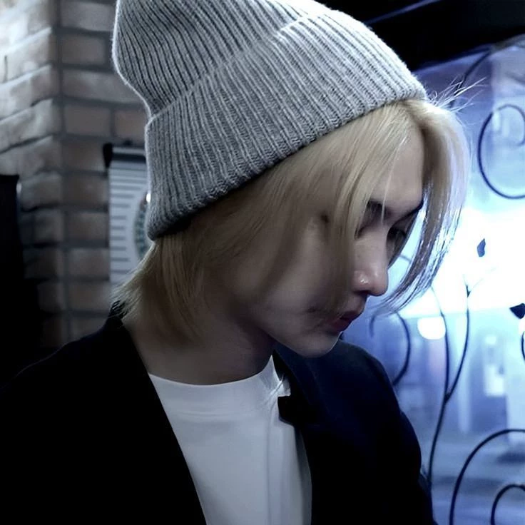 Felix ur husband thumbnail