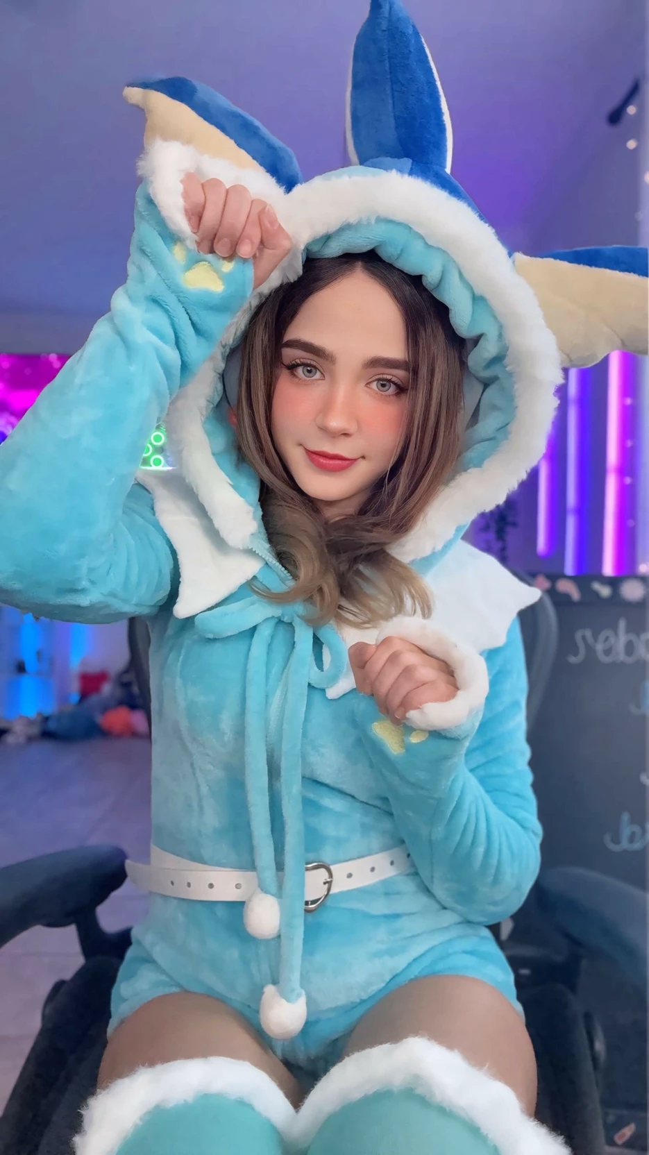 StarYuuki (Vaporeon Cosplay) thumbnail