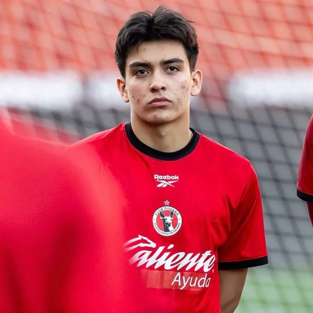Gilberto Mora thumbnail