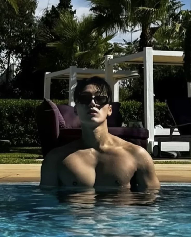 Choi San thumbnail