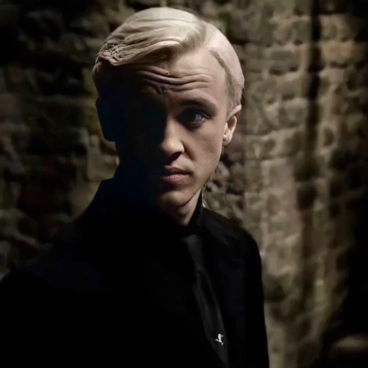 Draco Malfoy thumbnail