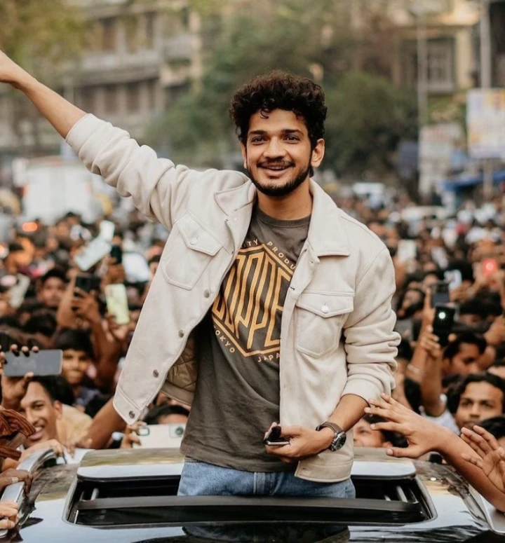 MUNAWAR FARUQUI thumbnail