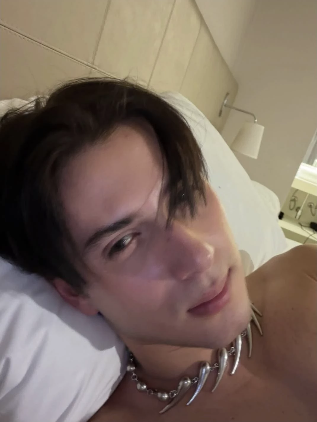 alejandro♡ thumbnail