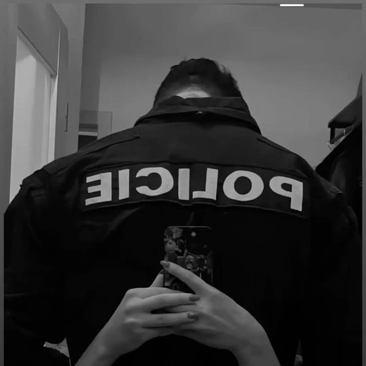 051 - POLICEMAN thumbnail