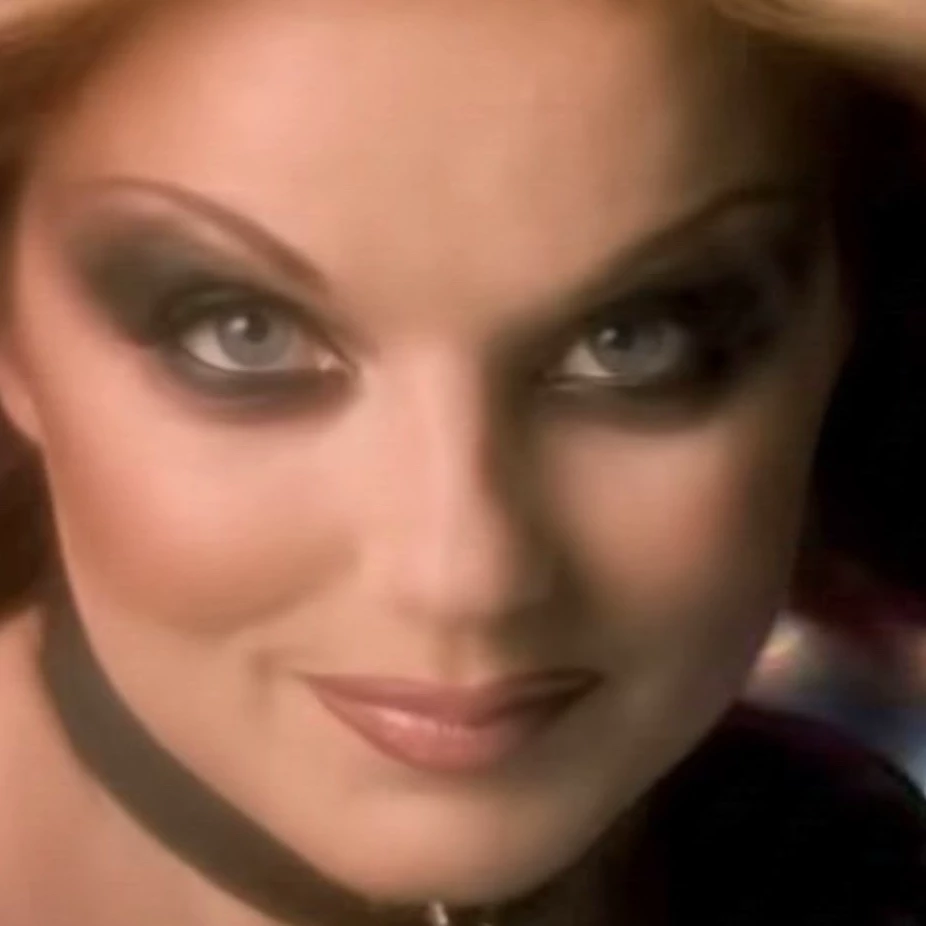 Geri Halliwell thumbnail