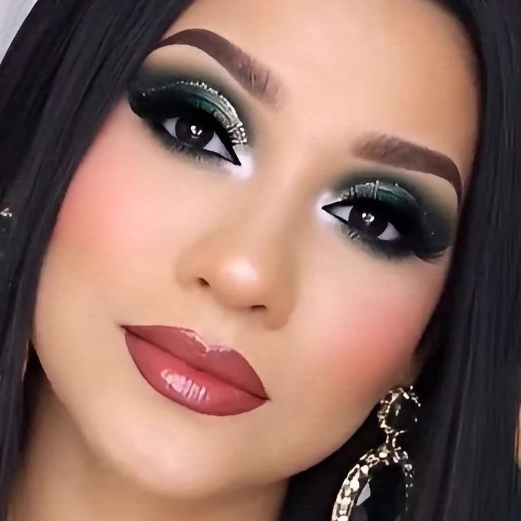 Sandra "Sandy" Martinez thumbnail