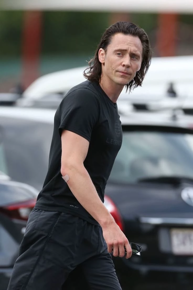 Tom Hiddleston thumbnail