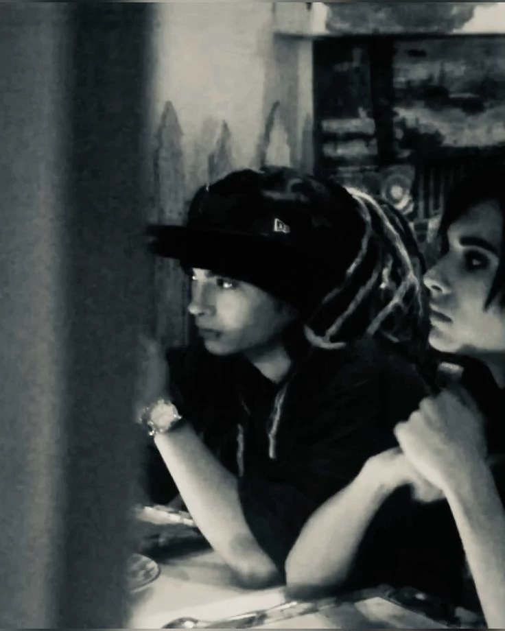 tom kaulitz\|friends thumbnail