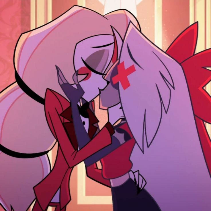 Charlie and Vaggi Online Dating thumbnail
