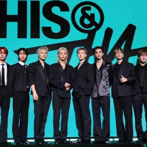 STRAYKIDS thumbnail