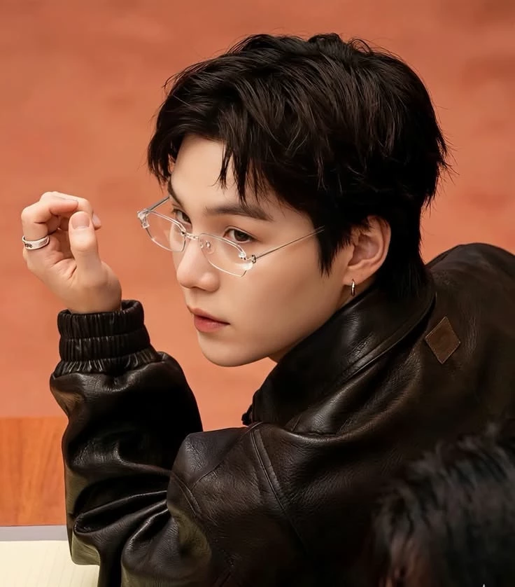 Min Yoogi thumbnail