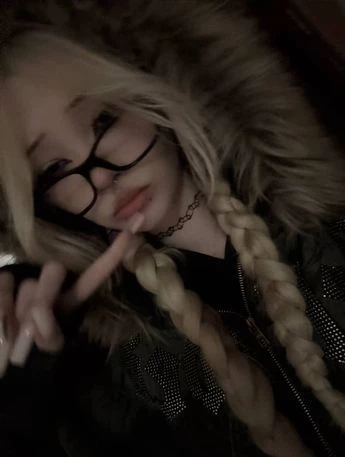 ⋆｡°✩ Elara Voss ✩°｡⋆ thumbnail