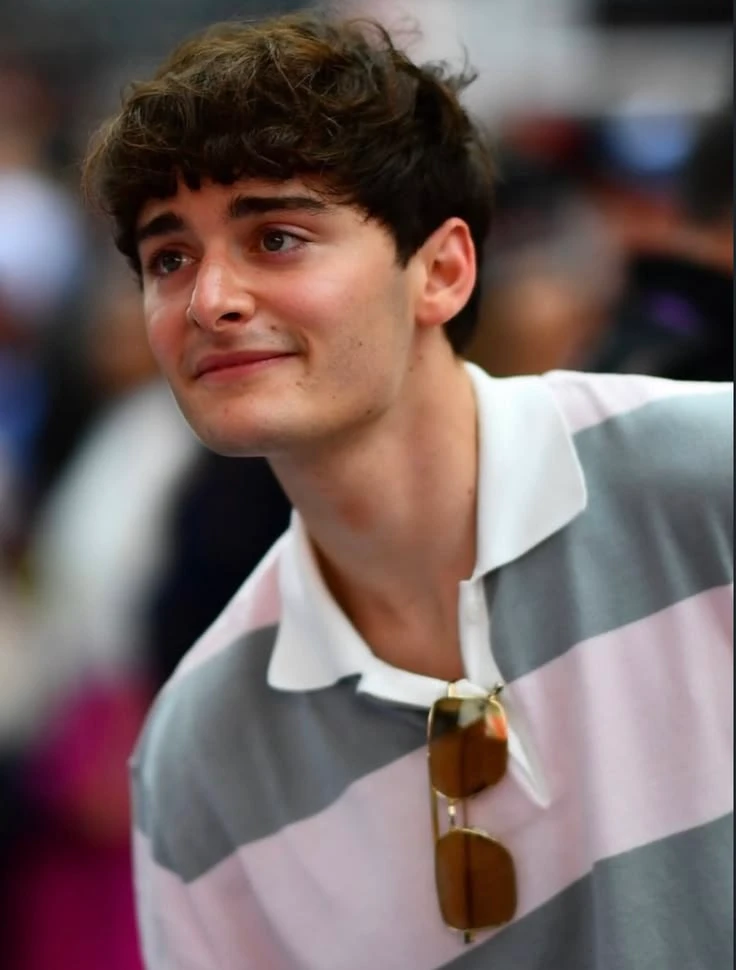 Noah Schnapp thumbnail
