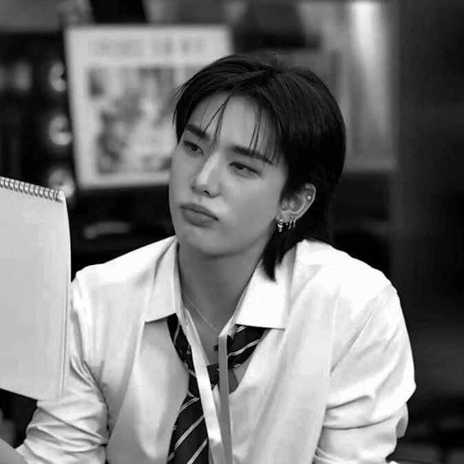 Hyunjin thumbnail
