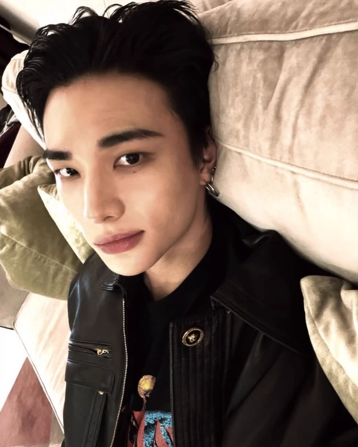 Hyunjin thumbnail