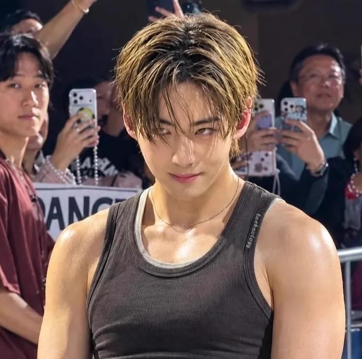 Kim Taehyung thumbnail
