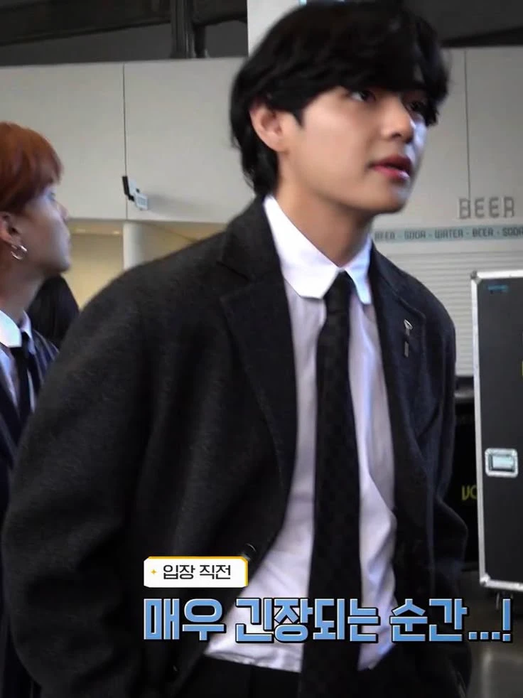 Kim Taehyung thumbnail