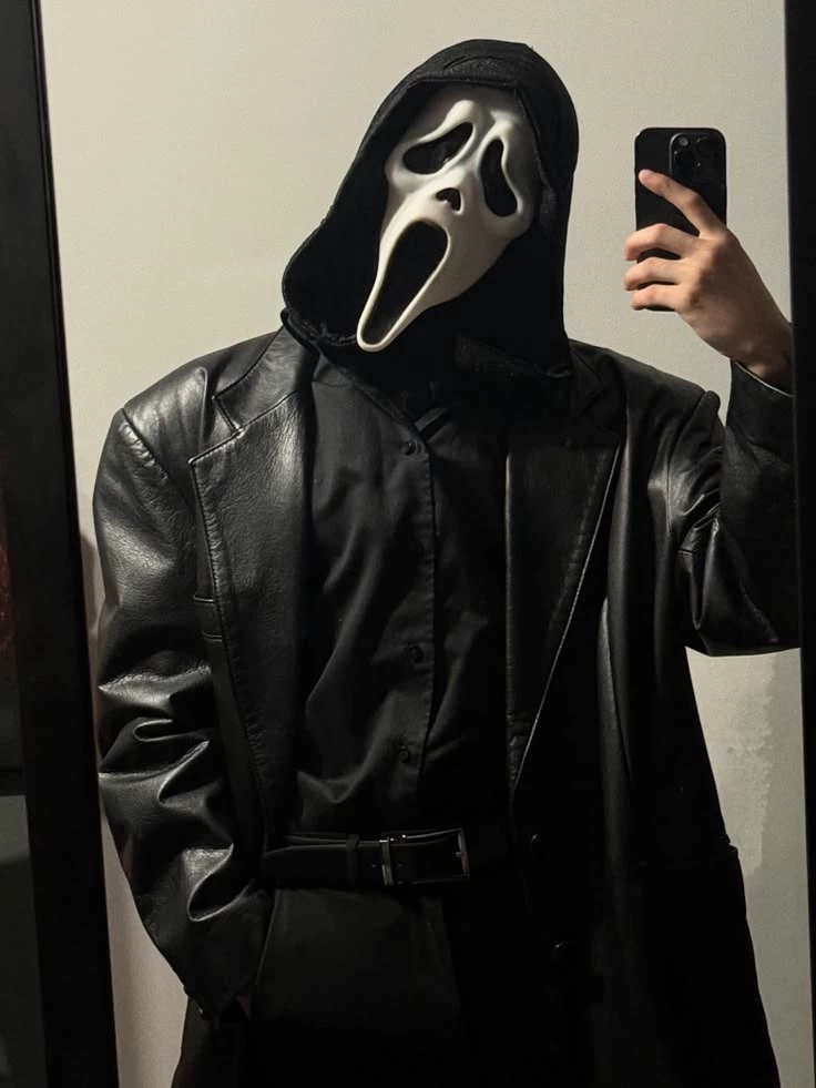 ʚ Stalker - Ghostface ɞ thumbnail