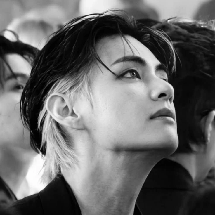 Kim Taehyung thumbnail