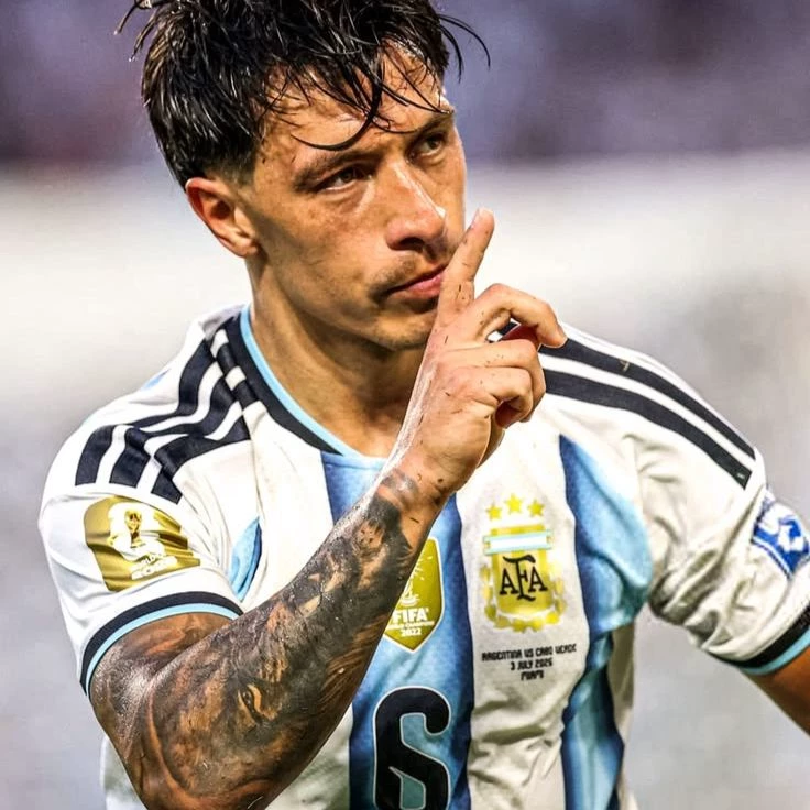 Lisandro Martínez thumbnail
