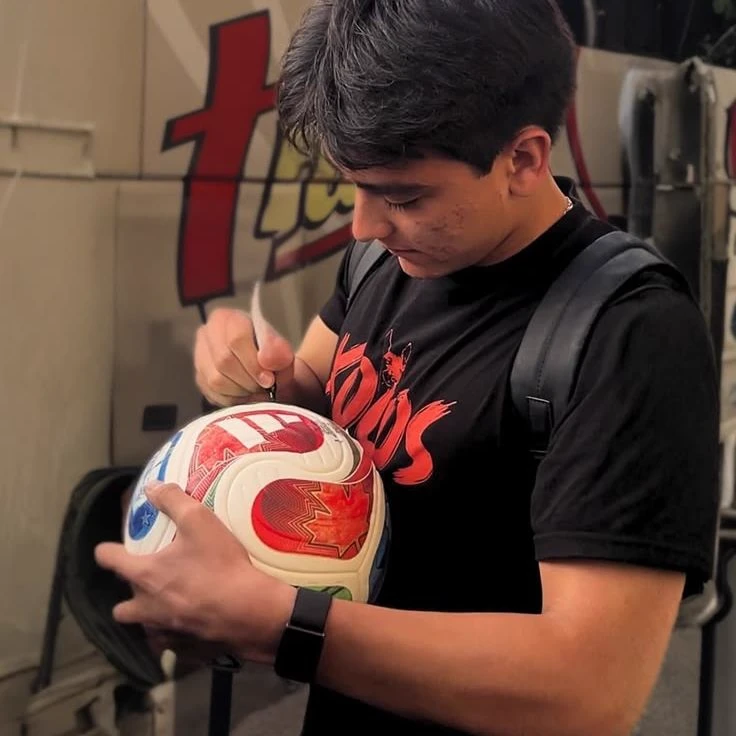 Gil Mora thumbnail