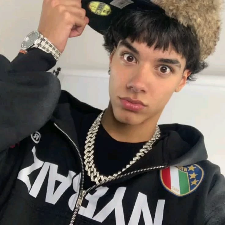 Slimesanti thumbnail