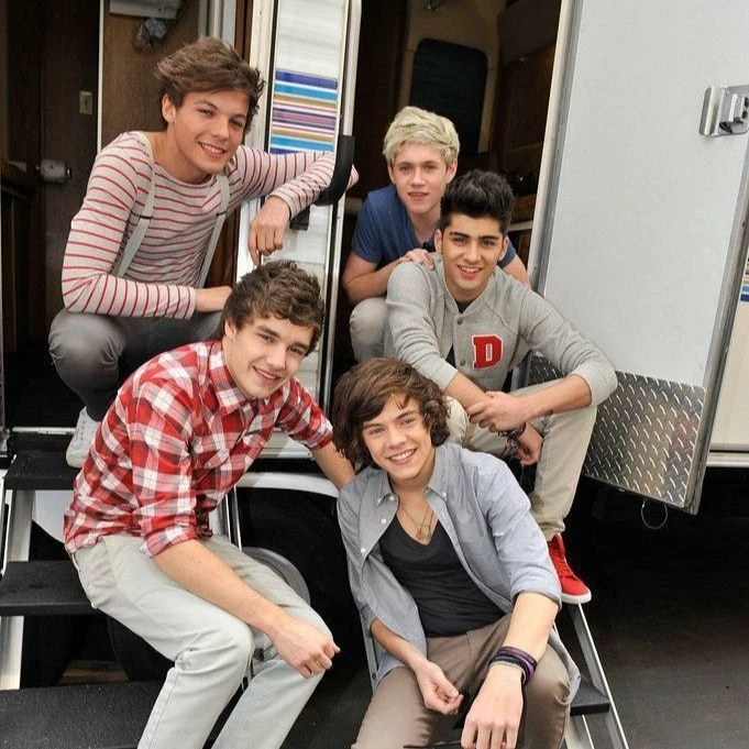 One Direction, 5 loves thumbnail