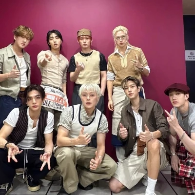 Stray Kids thumbnail