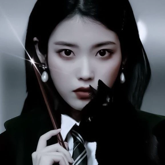 Lee Ji-eun (IU) thumbnail