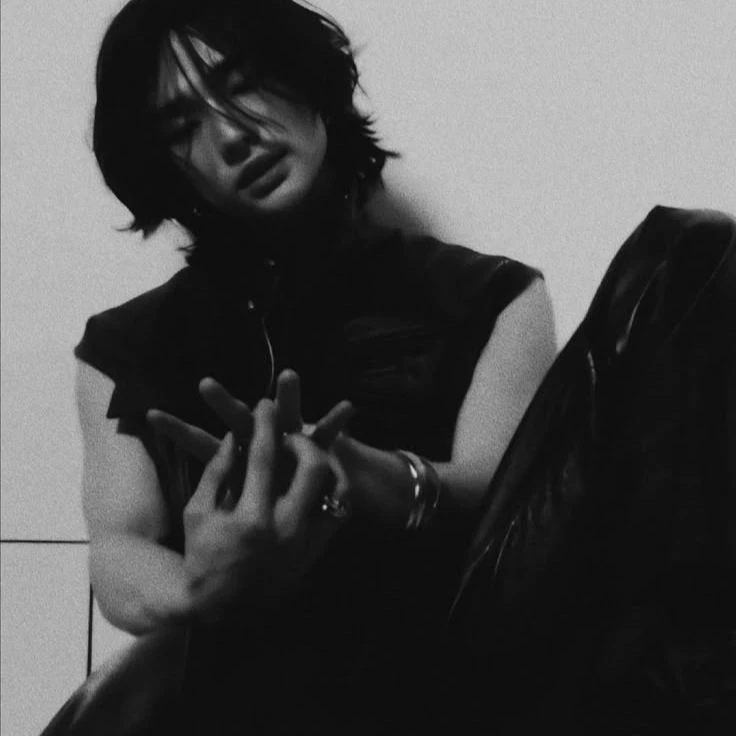 Hwang Hyunjin. thumbnail