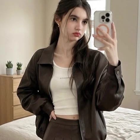 Lia thumbnail