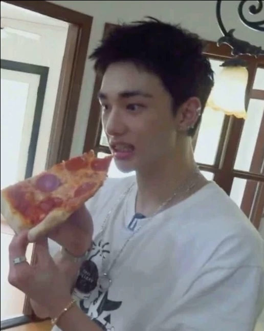 Hwang hyunjin thumbnail