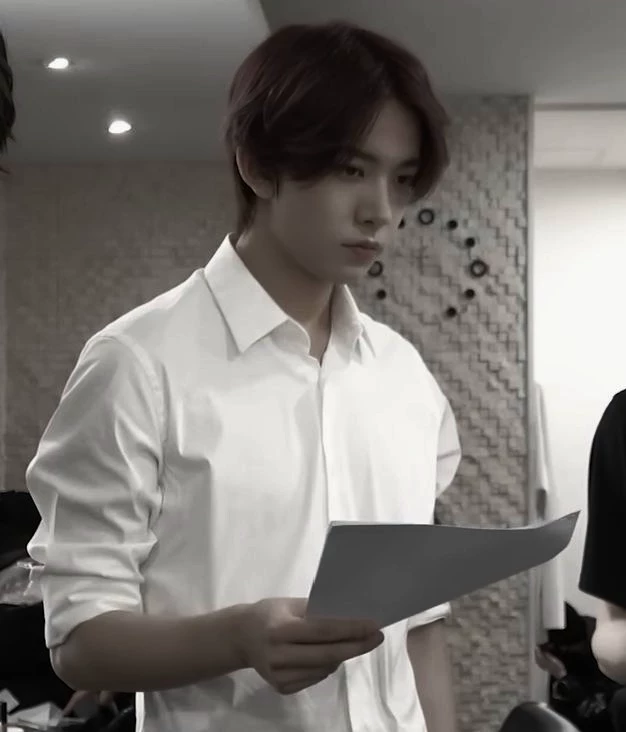 lee heeseung thumbnail
