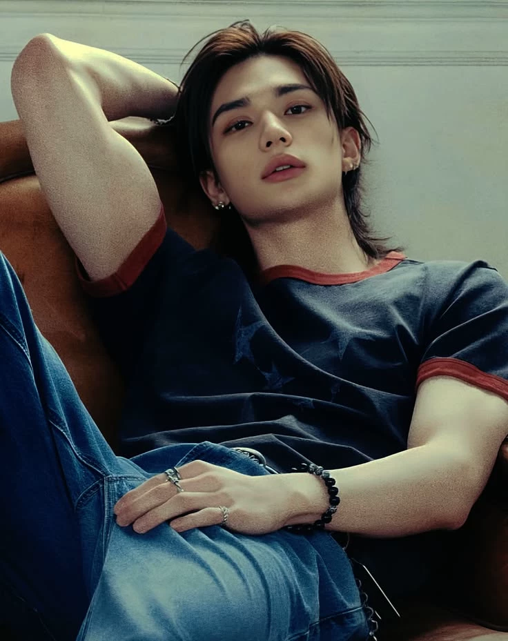 Hwang Hyunjin thumbnail